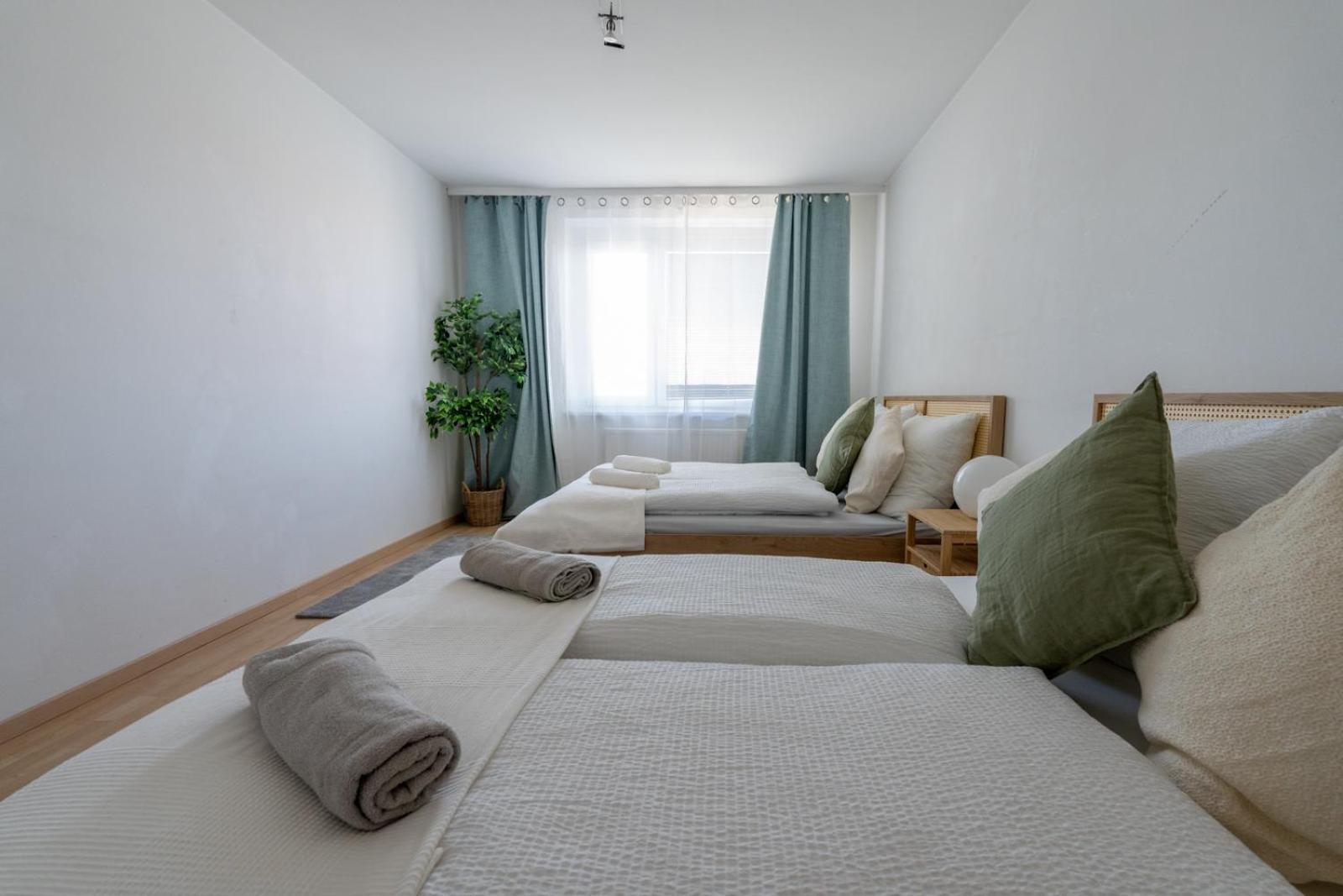 Two Bedrooms - 85 Squaremeters - 4 Min To U6 Dresdner Str 비엔나 외부 사진