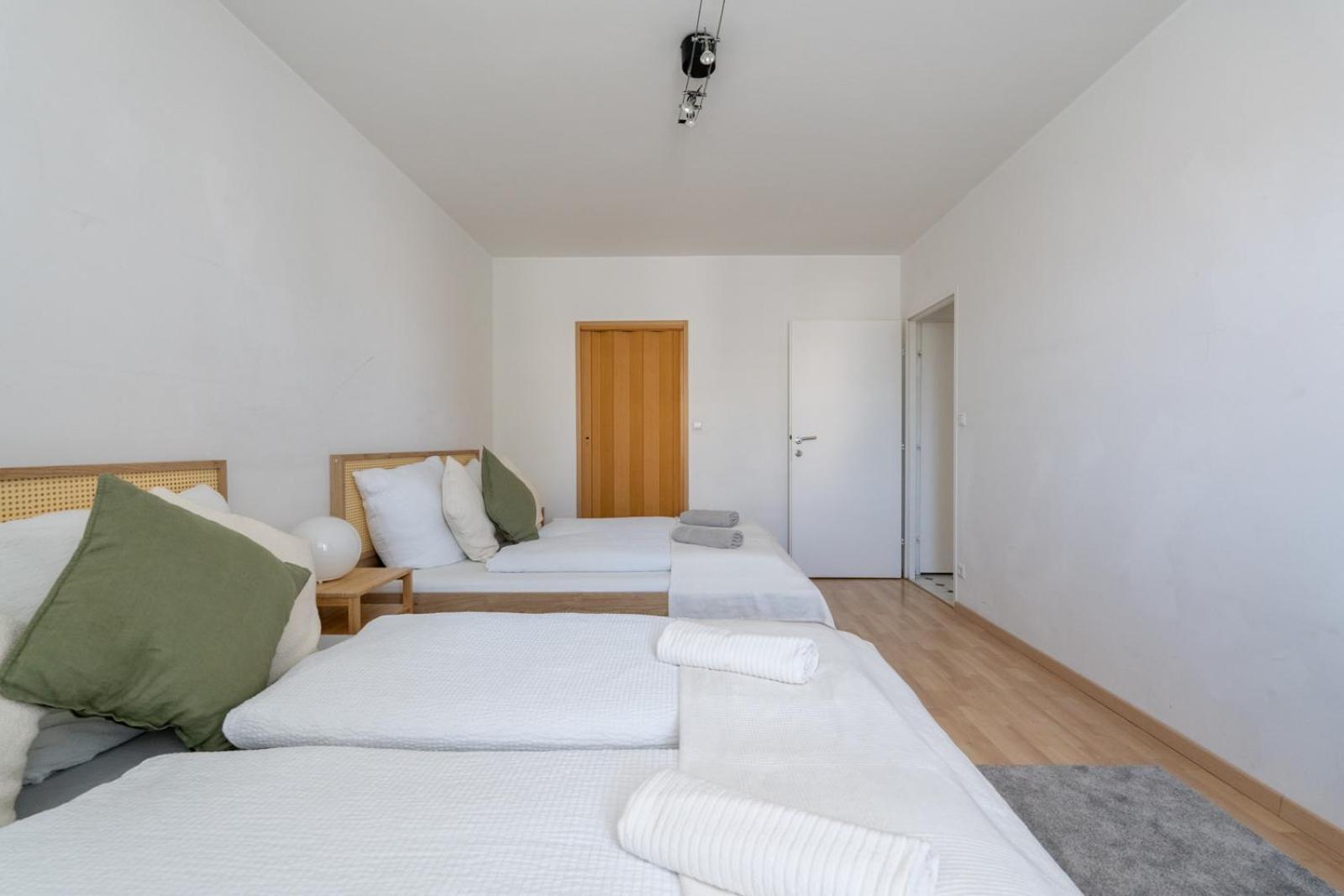 Two Bedrooms - 85 Squaremeters - 4 Min To U6 Dresdner Str 비엔나 외부 사진