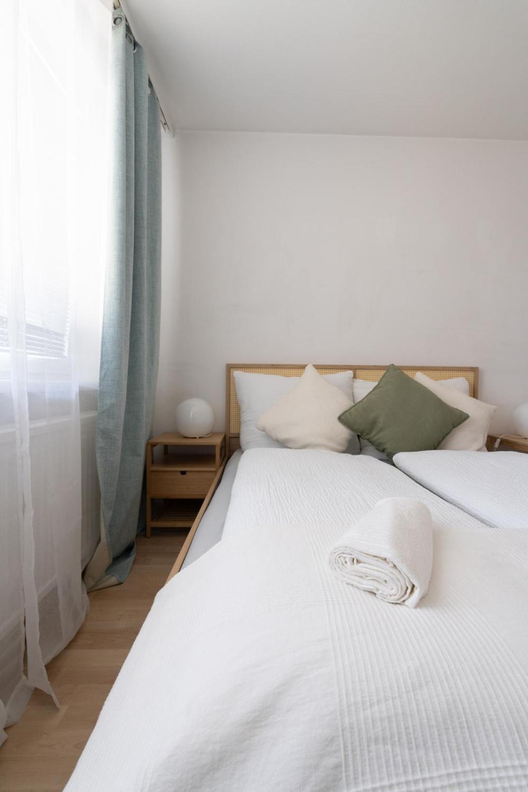 Two Bedrooms - 85 Squaremeters - 4 Min To U6 Dresdner Str 비엔나 외부 사진