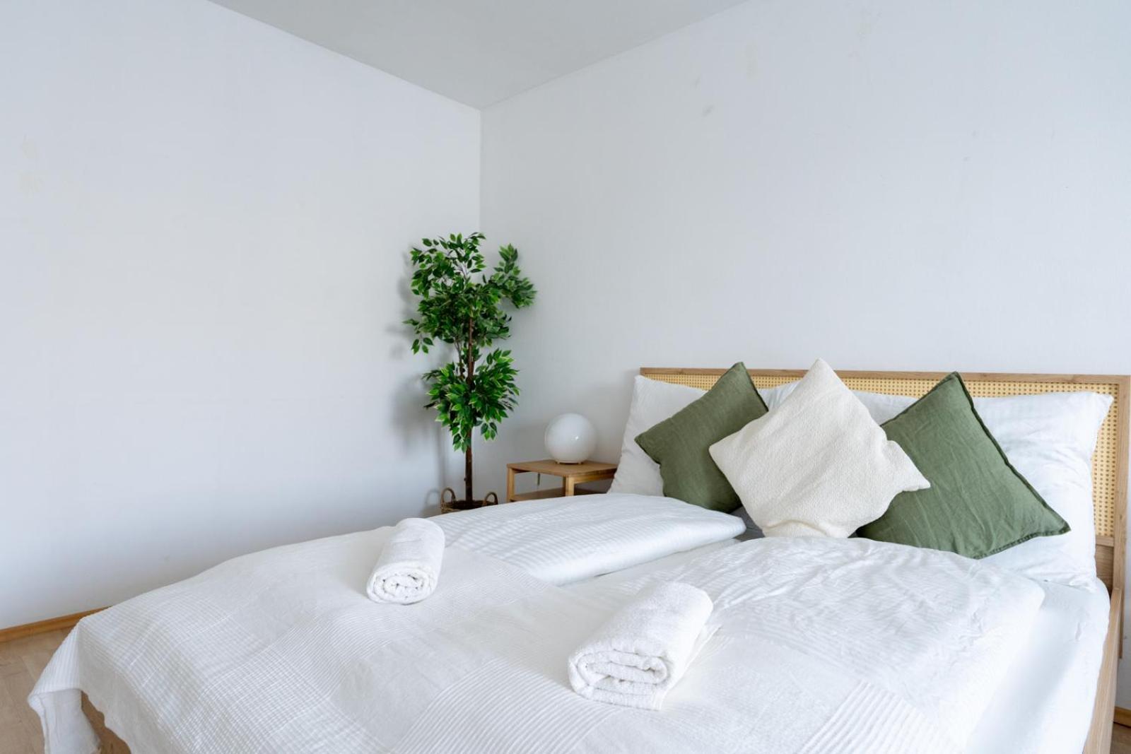Two Bedrooms - 85 Squaremeters - 4 Min To U6 Dresdner Str 비엔나 외부 사진